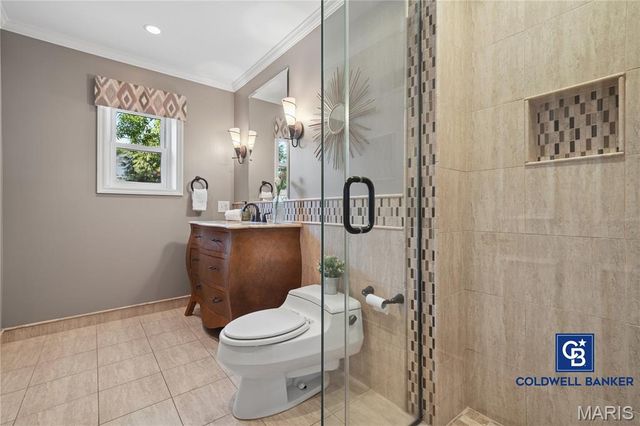 2 Almont, Ladue, MO 63124