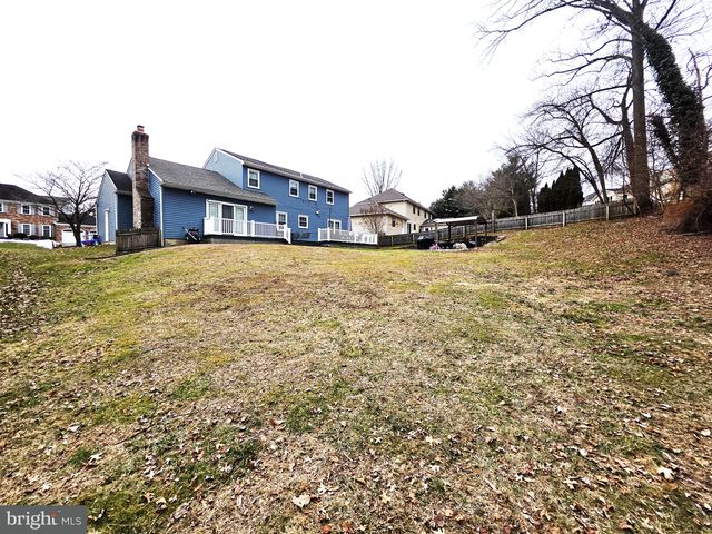 222 BARBERRY DR, Wilmington, DE 19808