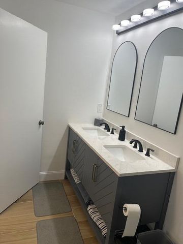 1157 S Drive Circle C, Delray Beach, FL 33445