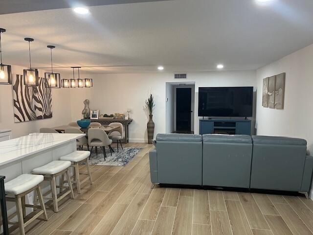 1157 S Drive Circle C, Delray Beach, FL 33445