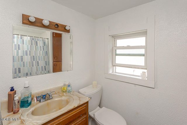 577 Dover Place, Toledo, OH 43605