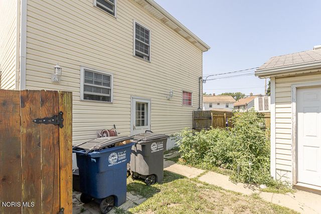 577 Dover Place, Toledo, OH 43605