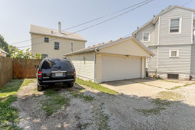 577 Dover Place, Toledo, OH 43605