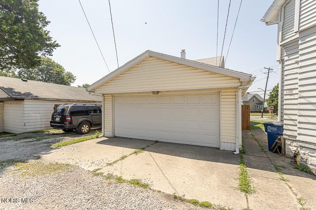 577 Dover Place, Toledo, OH 43605