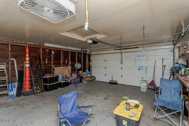 577 Dover Place, Toledo, OH 43605