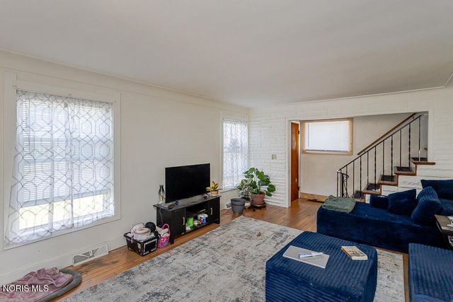 577 Dover Place, Toledo, OH 43605