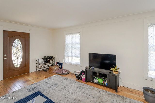 577 Dover Place, Toledo, OH 43605