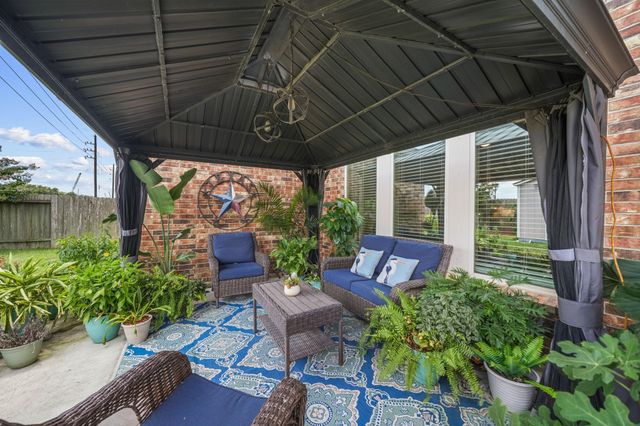 7310 Water Glen Lane, Manvel, TX 77578