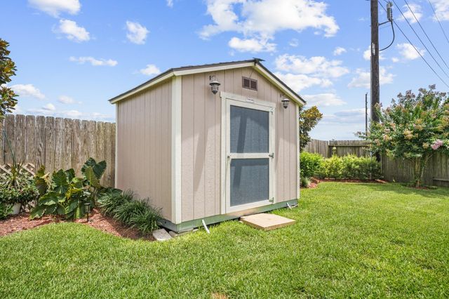 7310 Water Glen Lane, Manvel, TX 77578