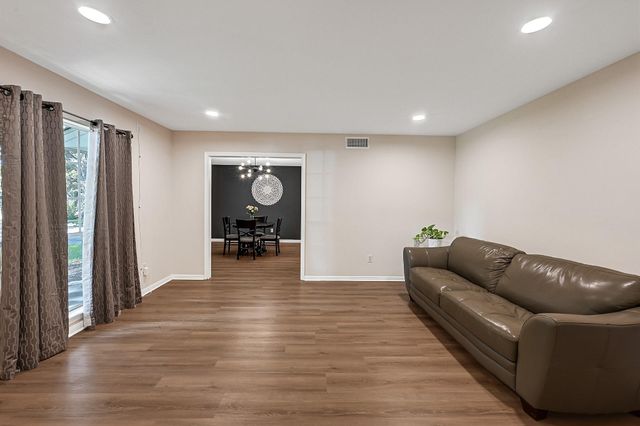 18210 Barbuda Lane, Nassau Bay, TX 77058