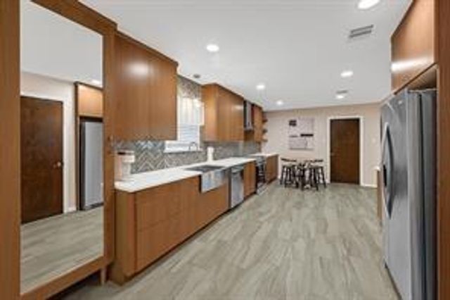 18210 Barbuda Lane, Nassau Bay, TX 77058