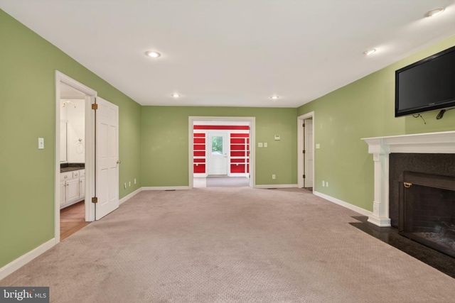 4073 BRIDGEHAMPTON LN, Virginia Beach, VA 23455