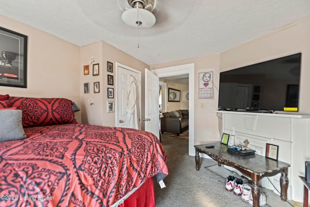 2733 Dumesnil St, Louisville, KY 40211