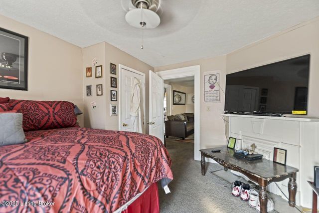 2733 Dumesnil St, Louisville, KY 40211