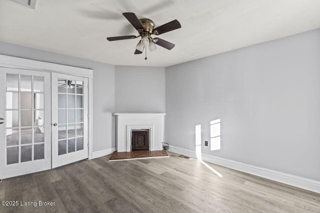 2733 Dumesnil St, Louisville, KY 40211