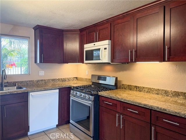 101 E Olive, La Habra, CA 90631