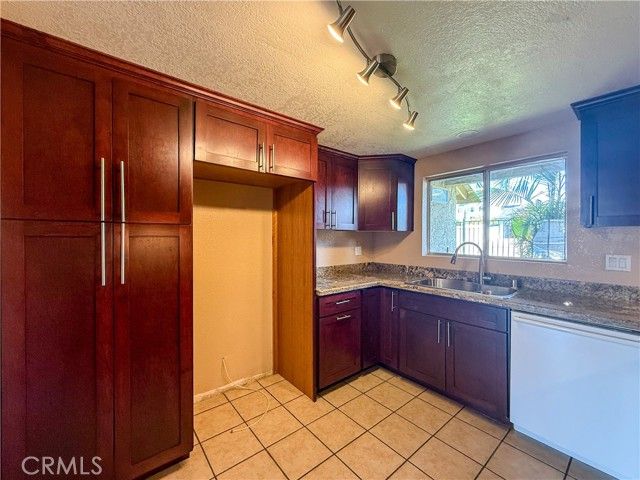 101 E Olive, La Habra, CA 90631