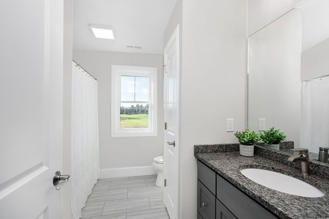 137 County, Amherst, NH 03031