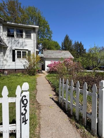 634 Glen Street, Queensbury, NY 12804