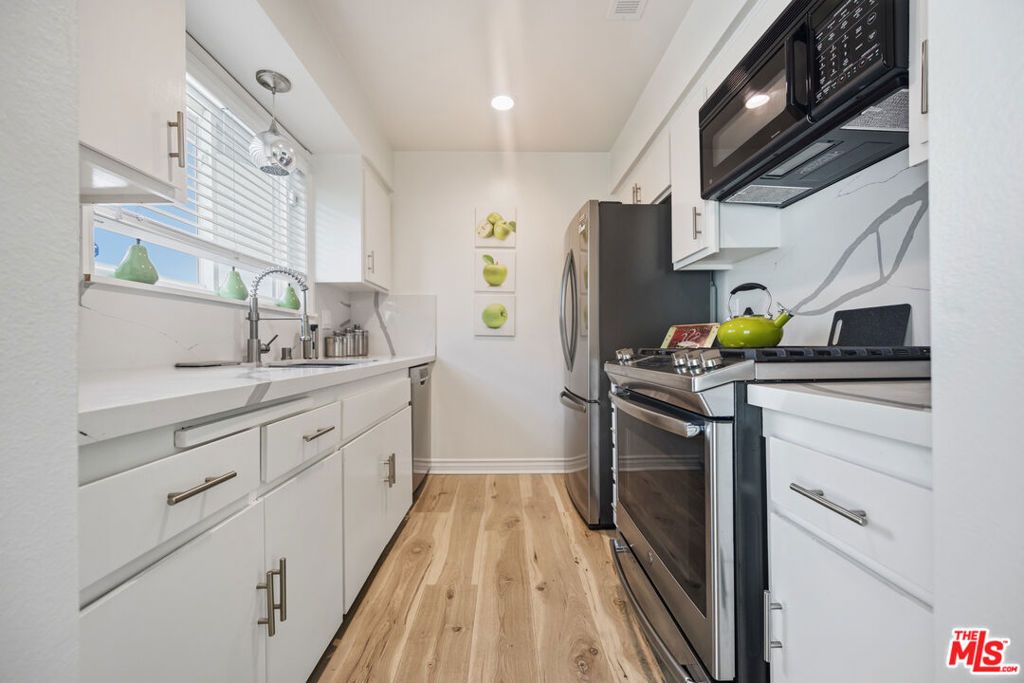 Image 18 of property listing at 21730 Grace Avenue 4, Carson, CA 90745