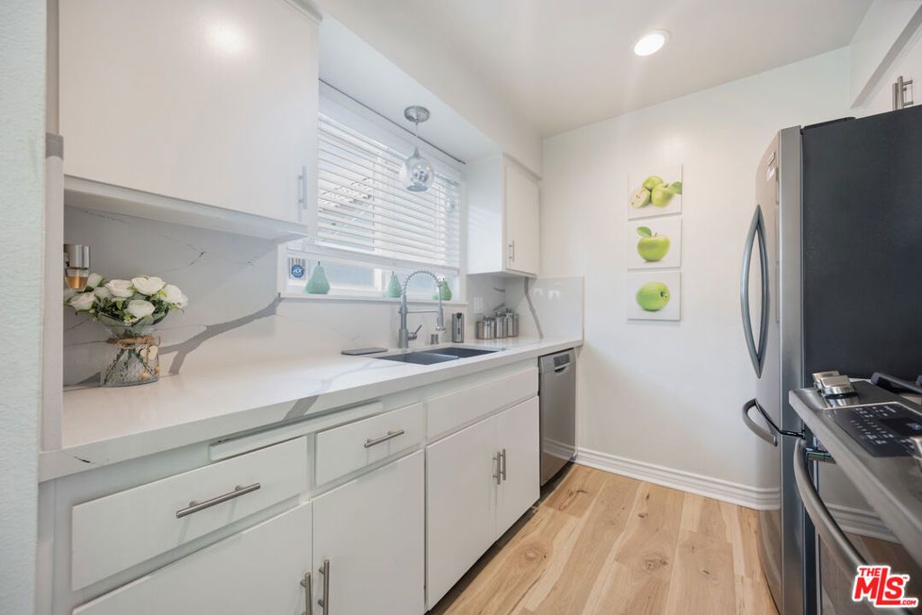 Image 19 of property listing at 21730 Grace Avenue 4, Carson, CA 90745