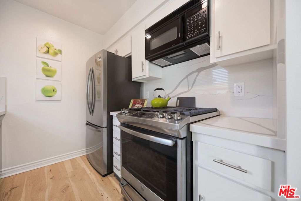 Image 20 of property listing at 21730 Grace Avenue 4, Carson, CA 90745