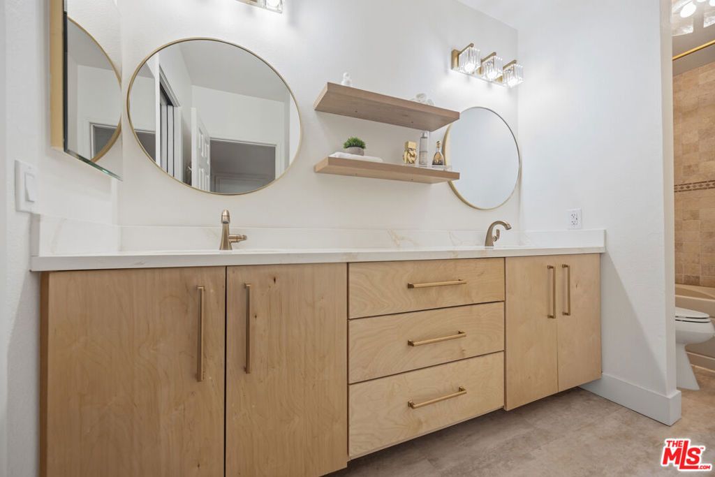 Image 27 of property listing at 21730 Grace Avenue 4, Carson, CA 90745