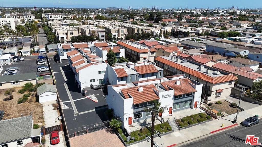 Image 40 of property listing at 21730 Grace Avenue 4, Carson, CA 90745