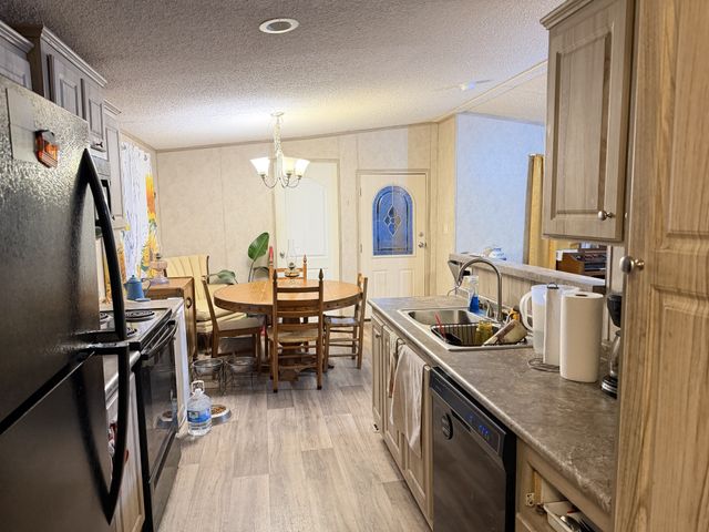 208 Farmhouse, Springtown, TX 76082