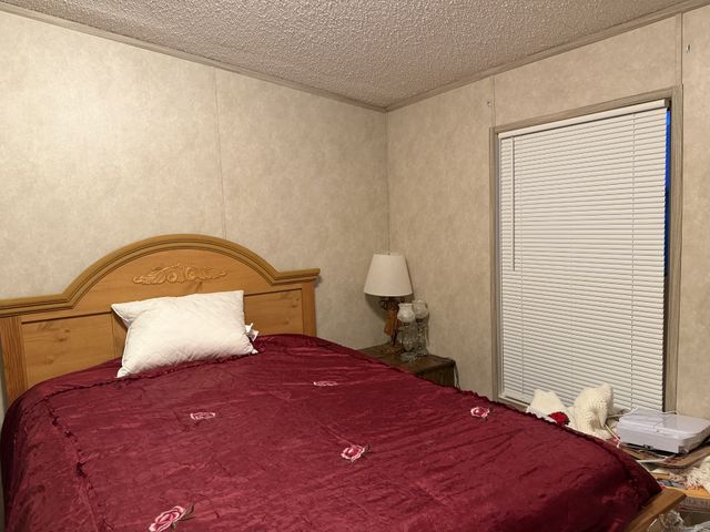 208 Farmhouse, Springtown, TX 76082