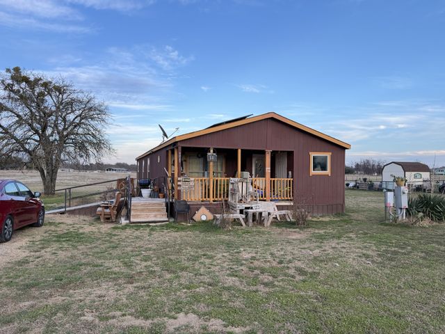 208 Farmhouse, Springtown, TX 76082