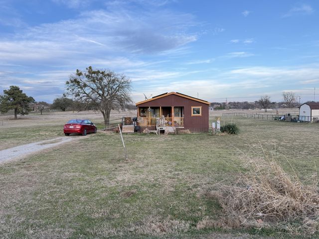 208 Farmhouse, Springtown, TX 76082