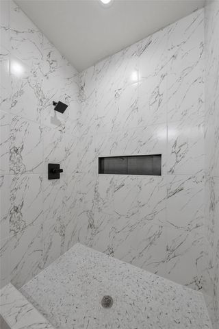 1442 E Allen Avenue, Fort Worth, TX 76104