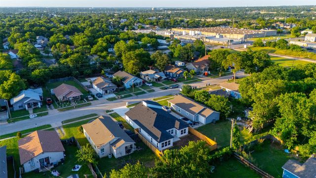 1442 E Allen Avenue, Fort Worth, TX 76104