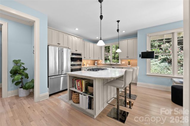 38 Cheshire Drive, Black Mountain, NC 28711