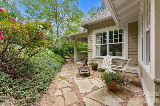 38 Cheshire Drive, Black Mountain, NC 28711