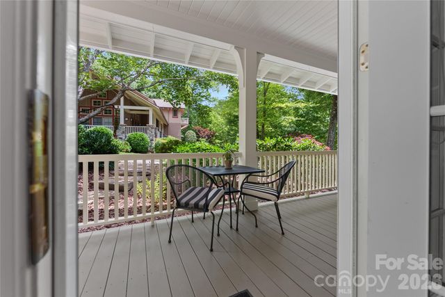 38 Cheshire Drive, Black Mountain, NC 28711