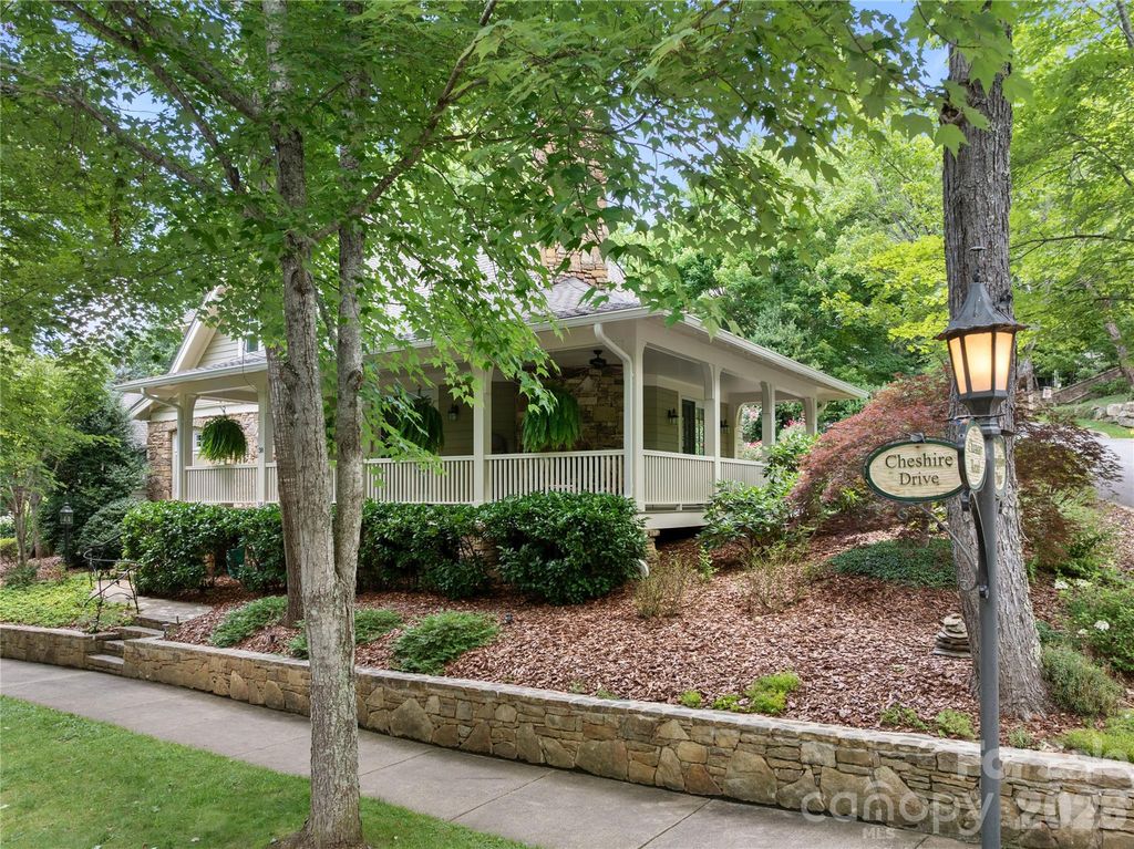 38 Cheshire Drive, Black Mountain, NC 28711