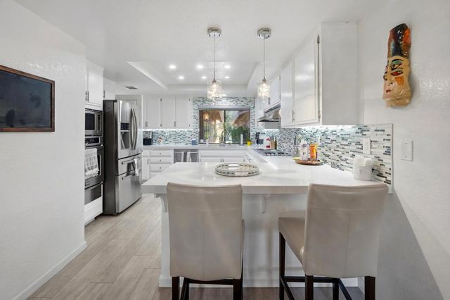 99 Camino Arroyo S, Palm Desert, CA 92260