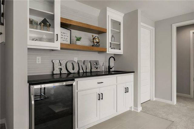 16964 S Cheshire Street, Olathe, KS 66062