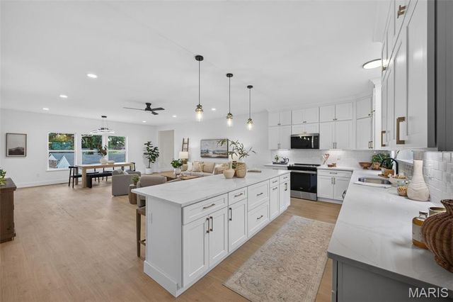 8555 Old Sappington Road, St Louis, MO 63126