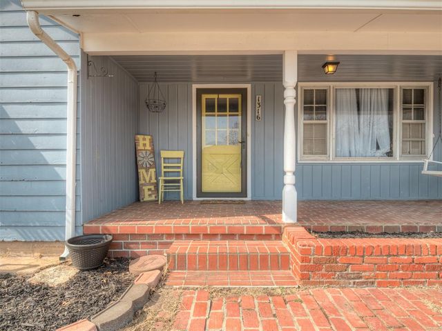 1316 S Reno Avenue, El Reno, OK 73036