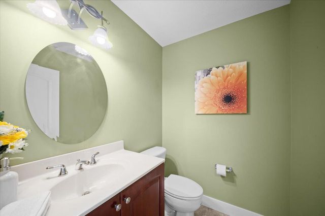 738 Fieldstone Drive, Coopersville, MI 49404