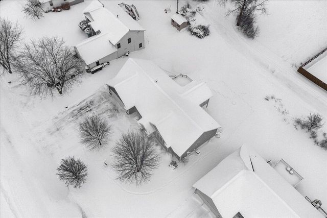 738 Fieldstone Drive, Coopersville, MI 49404