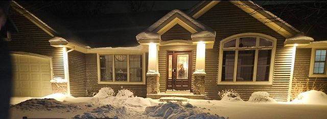 738 Fieldstone Drive, Coopersville, MI 49404