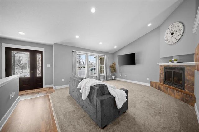 738 Fieldstone Drive, Coopersville, MI 49404