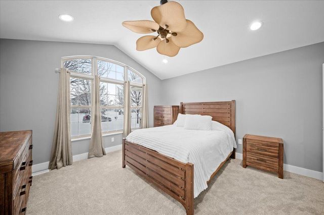 738 Fieldstone Drive, Coopersville, MI 49404