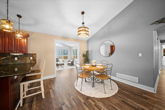 738 Fieldstone Drive, Coopersville, MI 49404