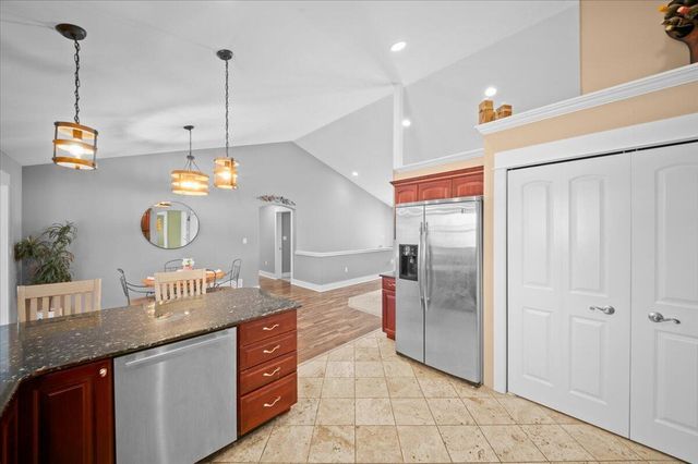 738 Fieldstone Drive, Coopersville, MI 49404