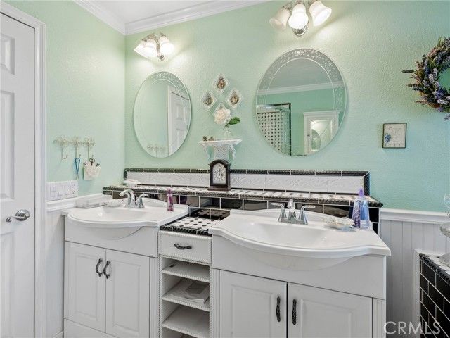 5124 Luna Road, Phelan, CA 92371